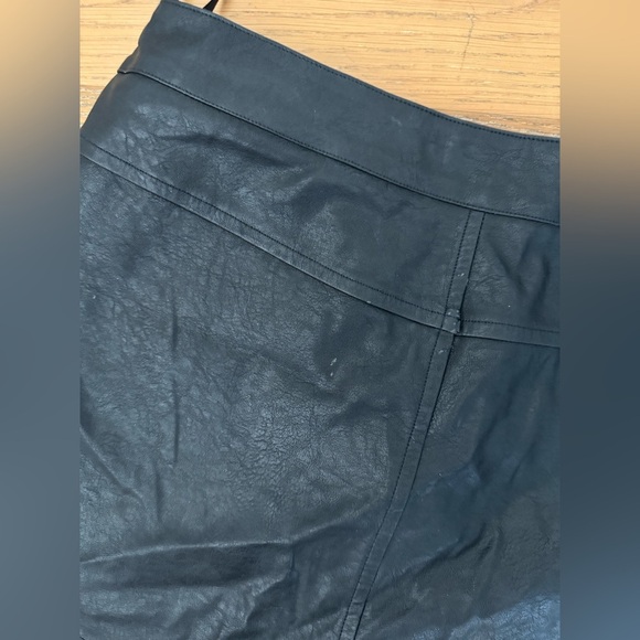 Superdown High Waisted Moto Short in Black - Picture 4 of 4